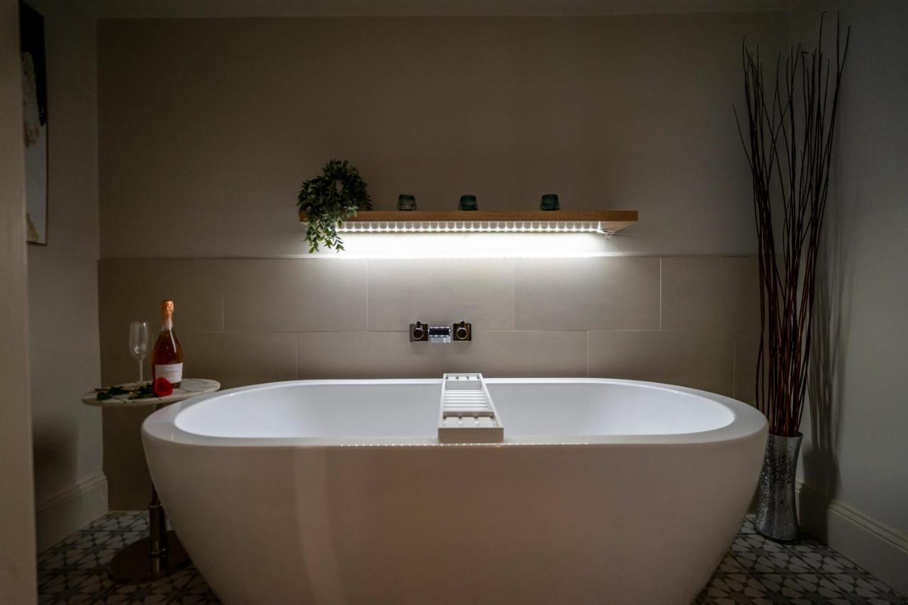 The Retreat At Dukes Townhouse Apartment ยอร์ค ภายนอก รูปภาพ